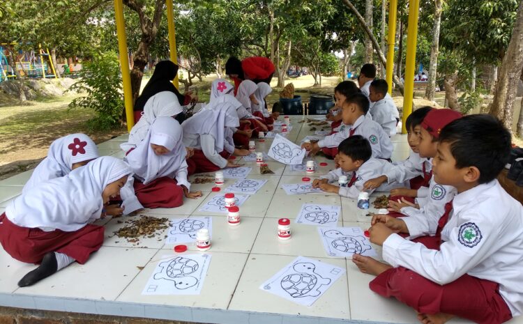 Saung untuk belajar di luar kelas