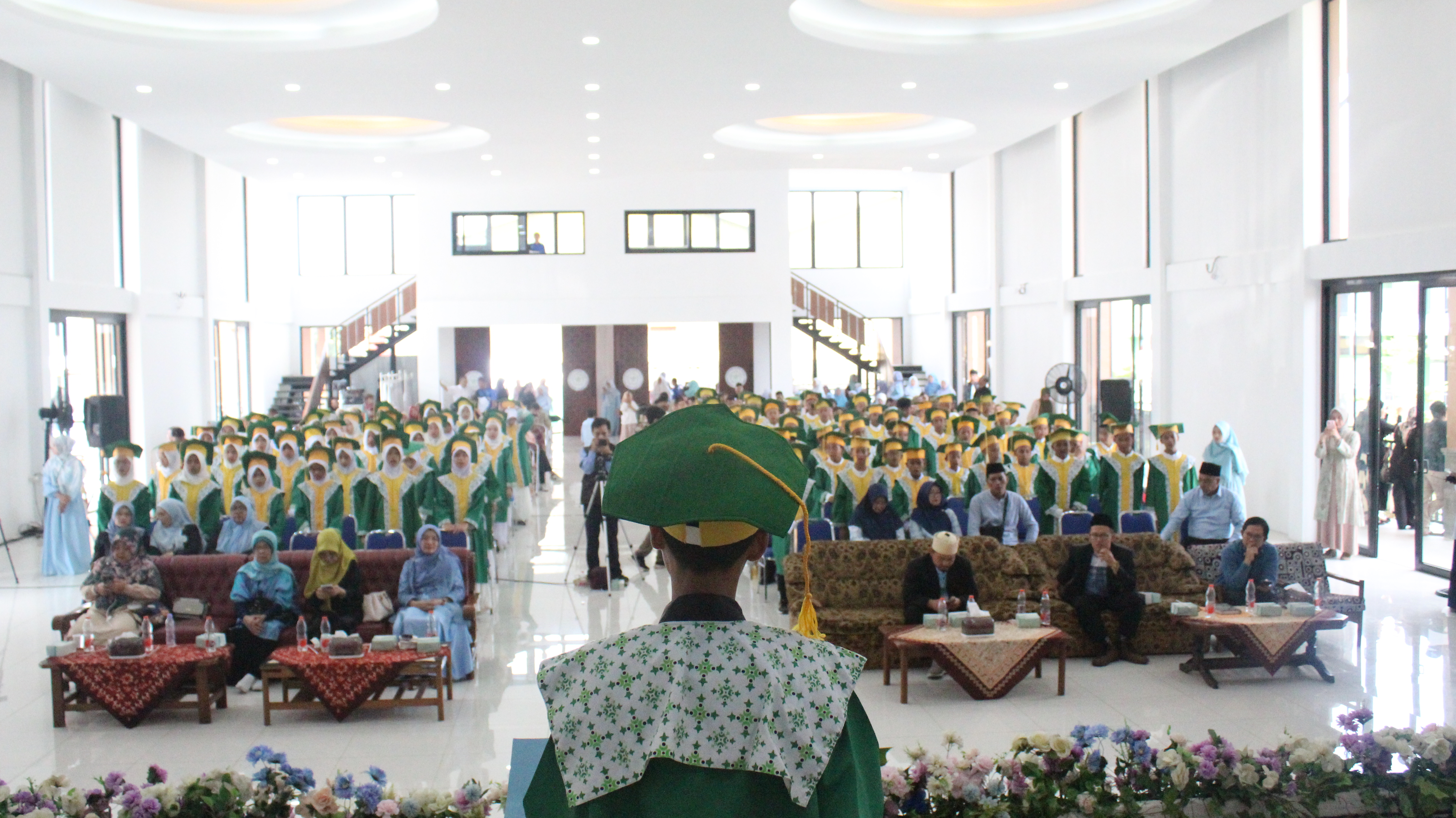 Prosesi Wisuda Angkatan 16