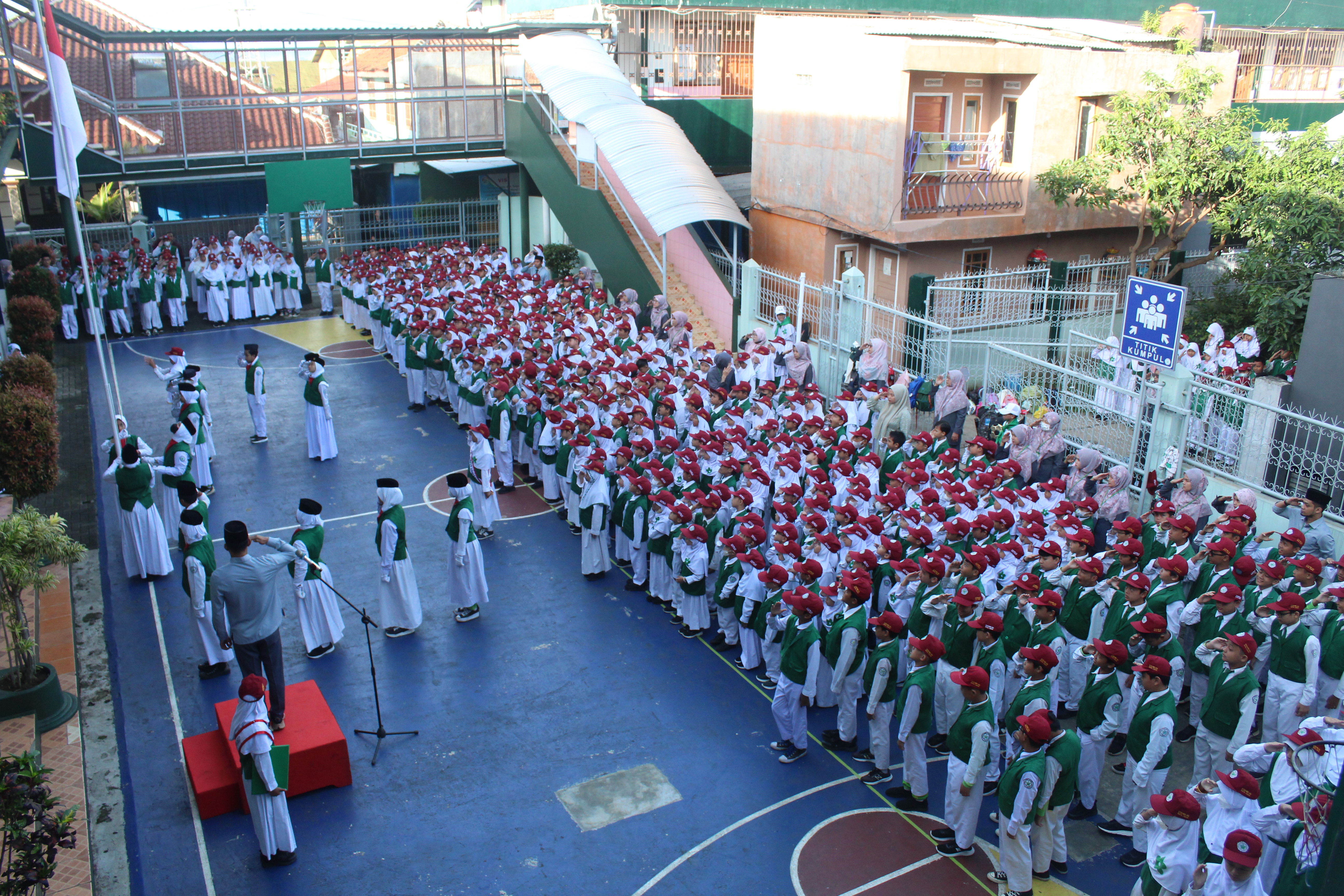 Upacara Bendera setiap Senin