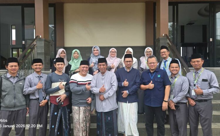  Kedatangan Pengasuh PonPes MQ Tebuireng Jombang 